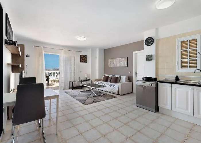 Atlantic Sunset 1 アパート アデヘ