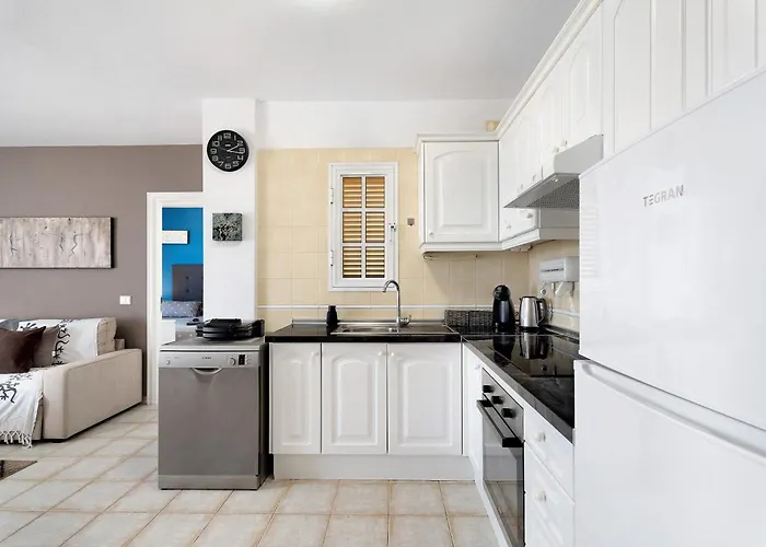 Atlantic Sunset 1 Апартаменти *